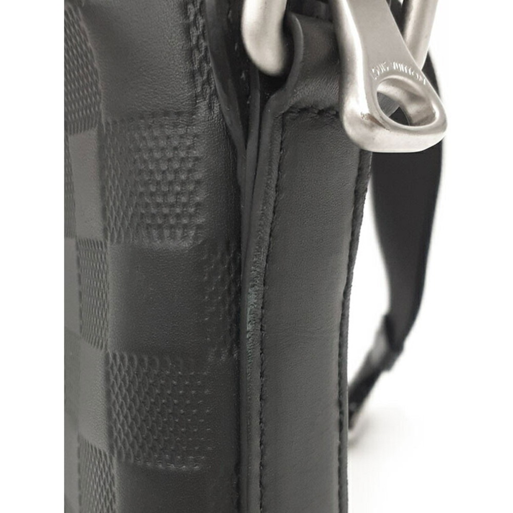 Louis Vuitton Discovery Messenger BB Infini Shoulder Bag Black - Picture 9 of 9